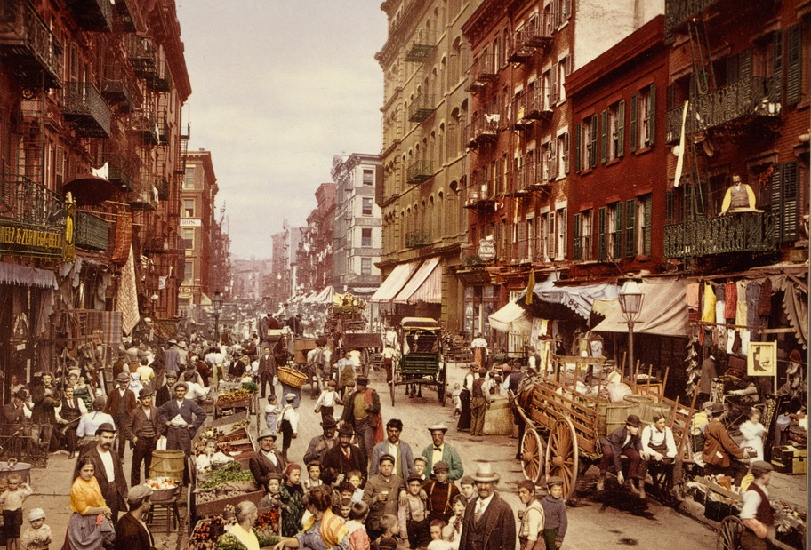 A 1900 Photocrom of a bustling New York City street