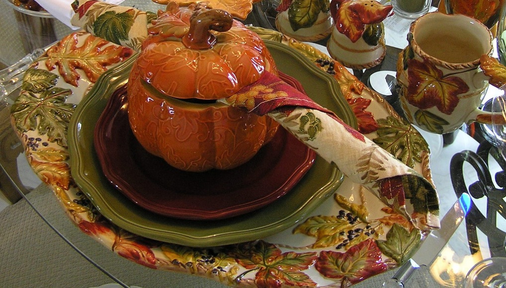 Antique crockery set