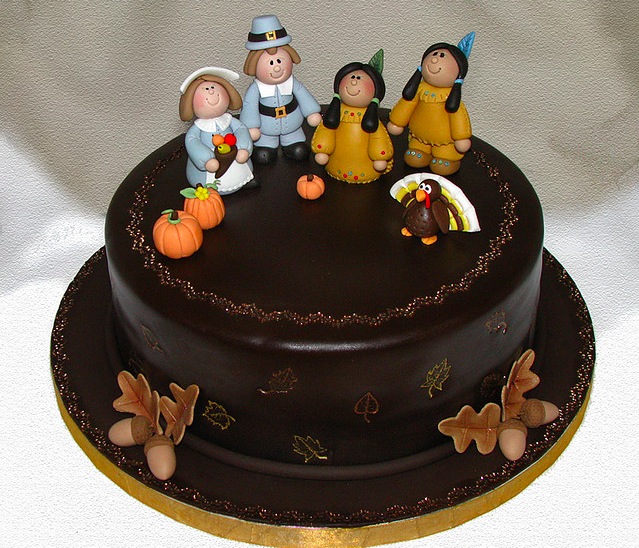 Cake with chocolate fondant