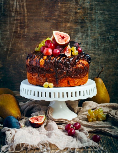 chocolate-coffee-cake-decorated-fresh-fruits