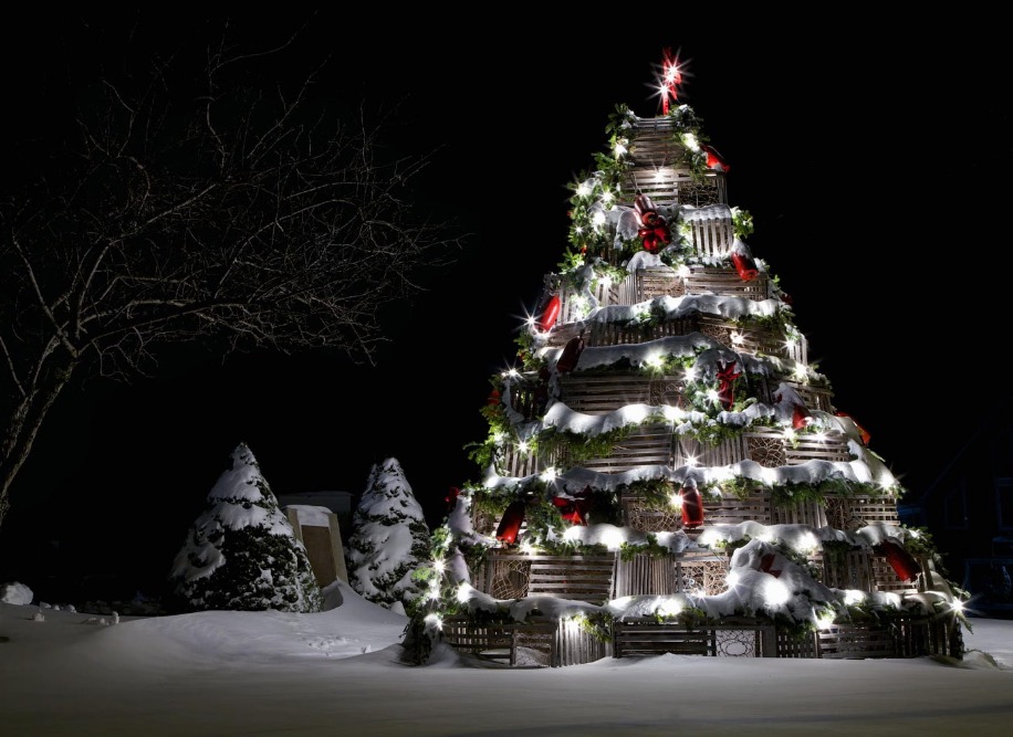 Lobster Trap Christmas Tree