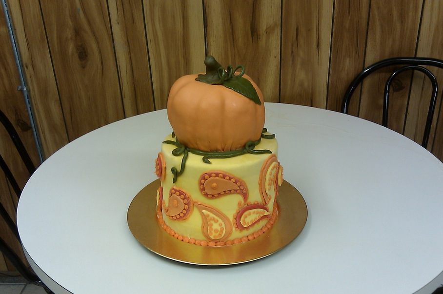 Pumpkin & Paisley cake