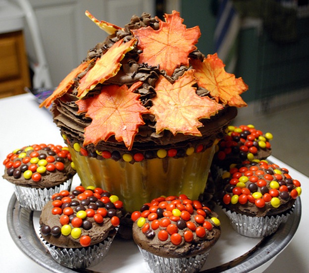 Thanksgiving Cake with chocolate buttercream icing