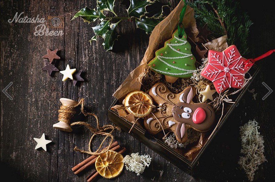 christmas-handmade-patterned-gingerbreads