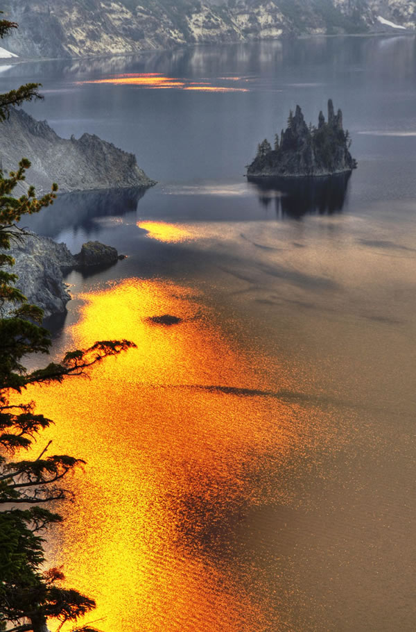 Phantom Ship Island – Crater Lake