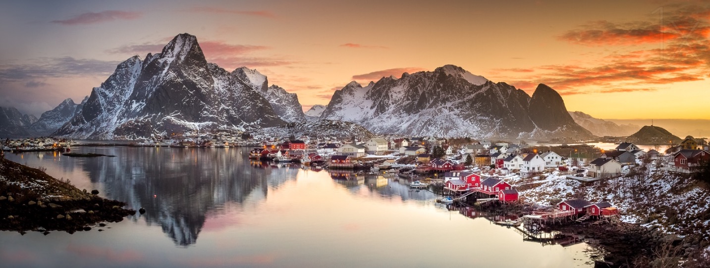 Reine Morning Light