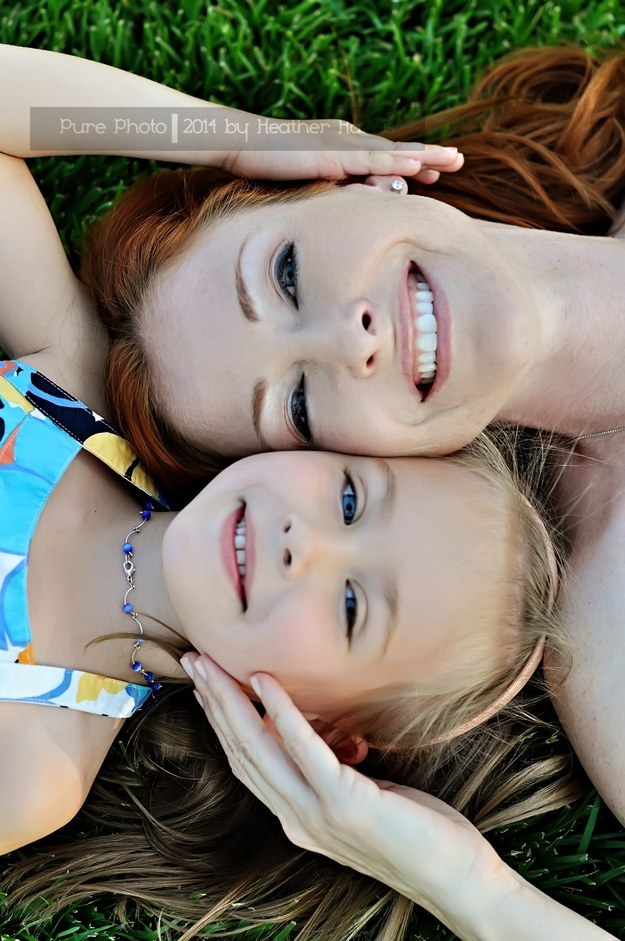 faces close together photo ideas for mother daughter