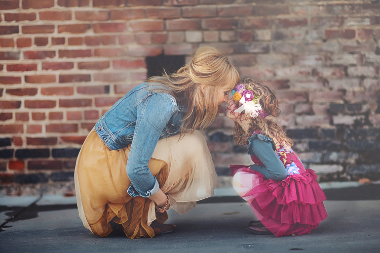 mother daughter photo ideas nose to nose