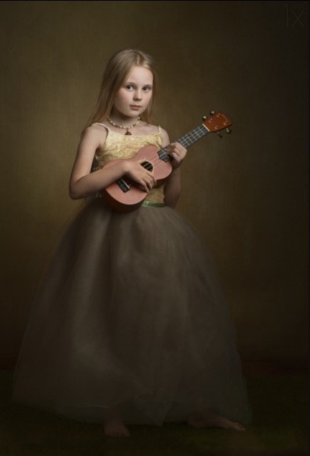 the-girl-with-the-ukelele
