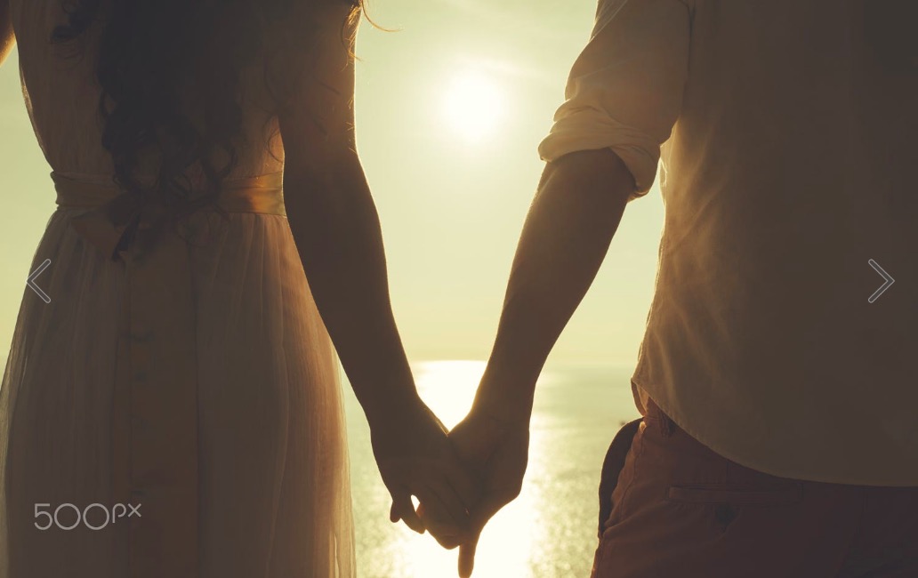 Romantic scene in front the ocean