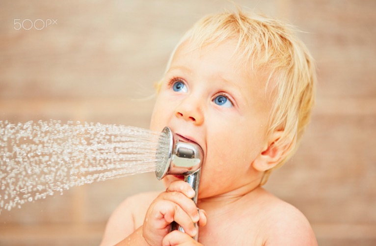 baby-in-the-bathroom
