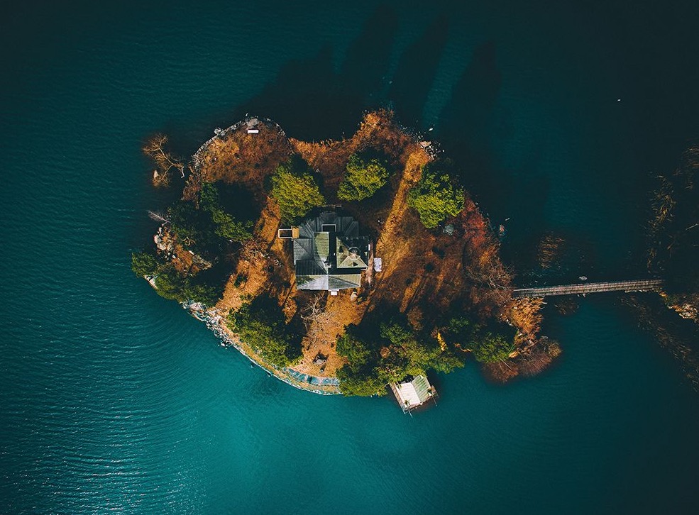 Tiny Island, Sweden