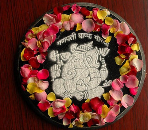 beautifully-presented-rangoli