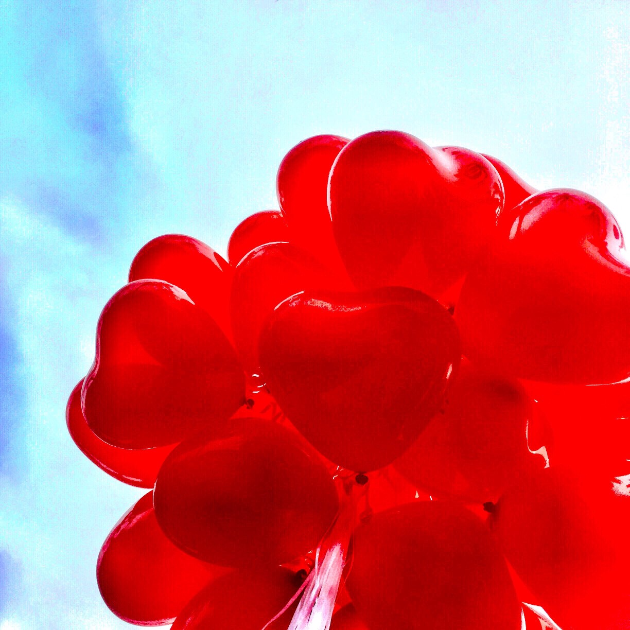 A bouquet of heart shape balloon