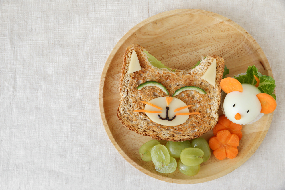 cat and mouse healthy lunch