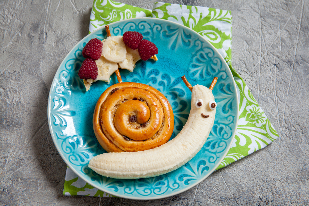 fun cinnamon roll for kids