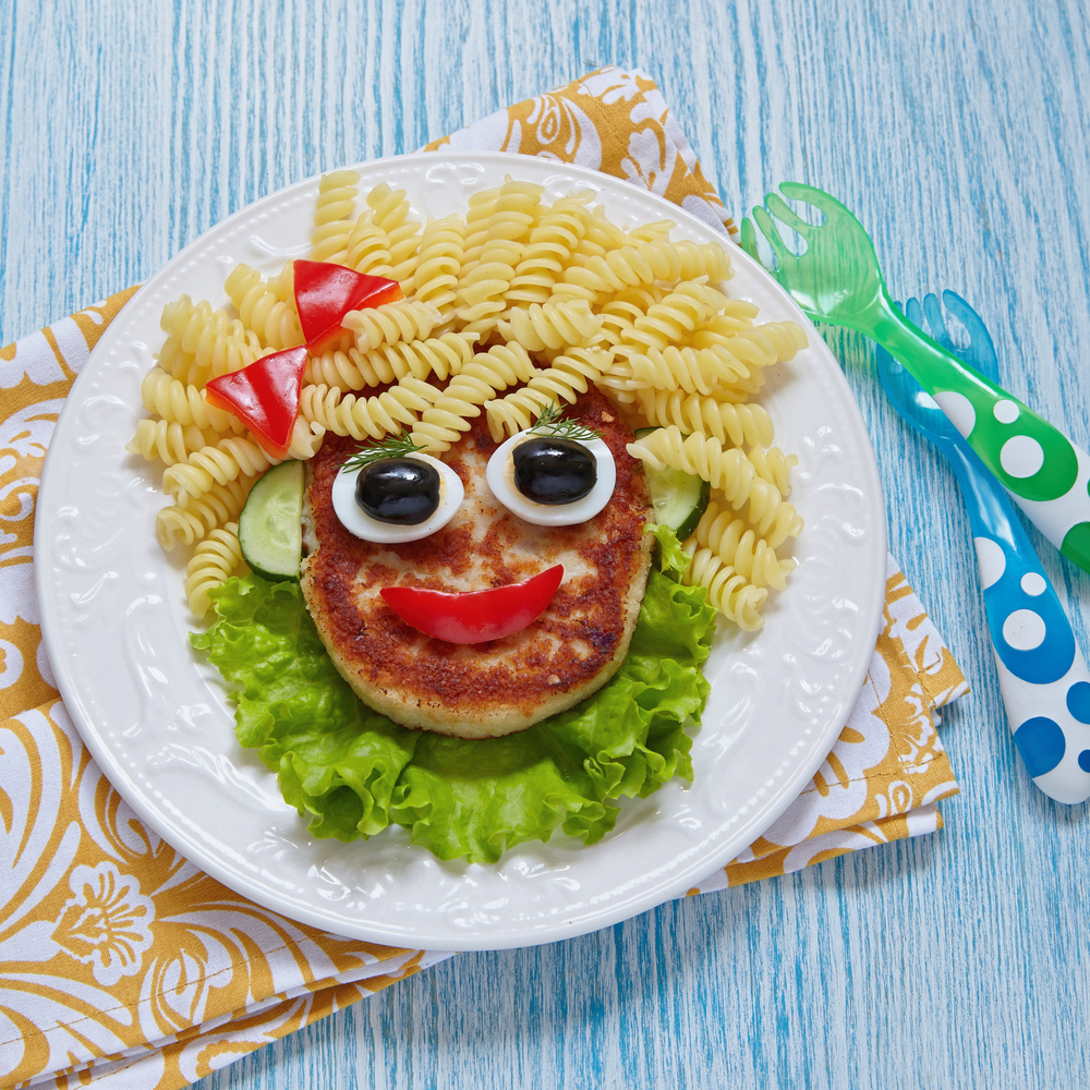 funny girl food face
